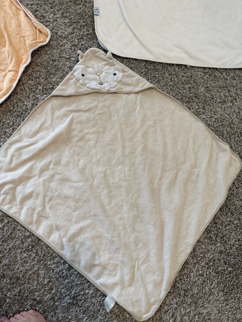 Set of 4 bay bath towels- most are cloud island brand except panda